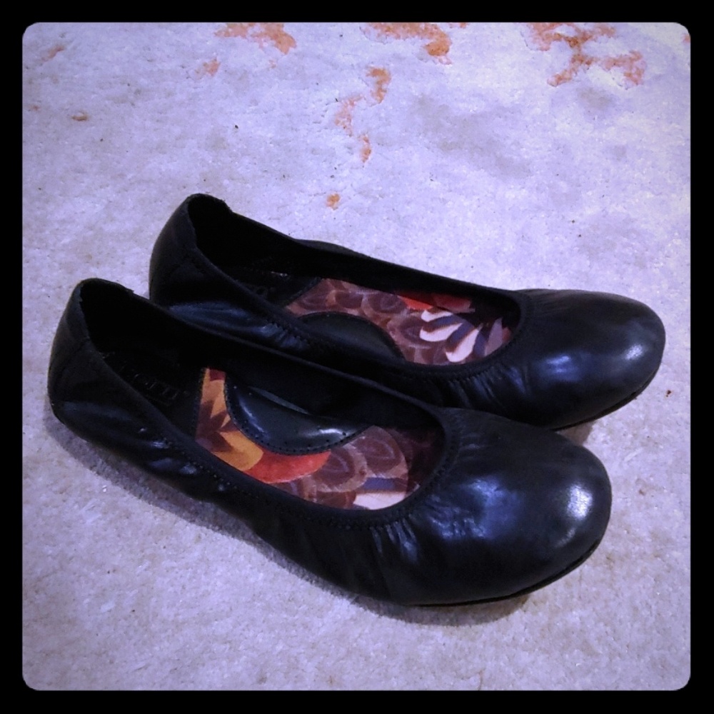 Born ballet flats